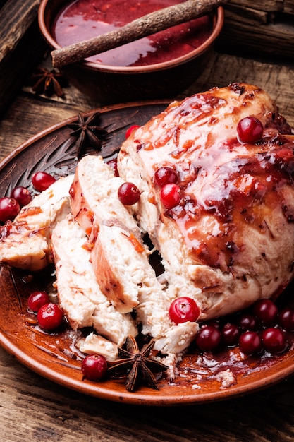 Peitos de frango com molho de cranberry