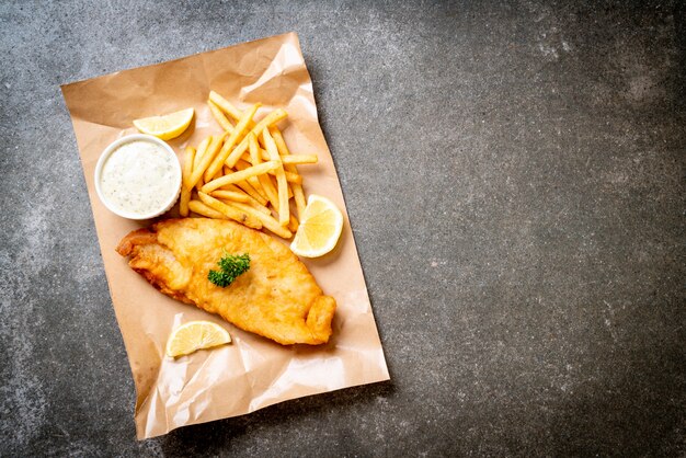 peixe e batatas fritas com batatas fritas