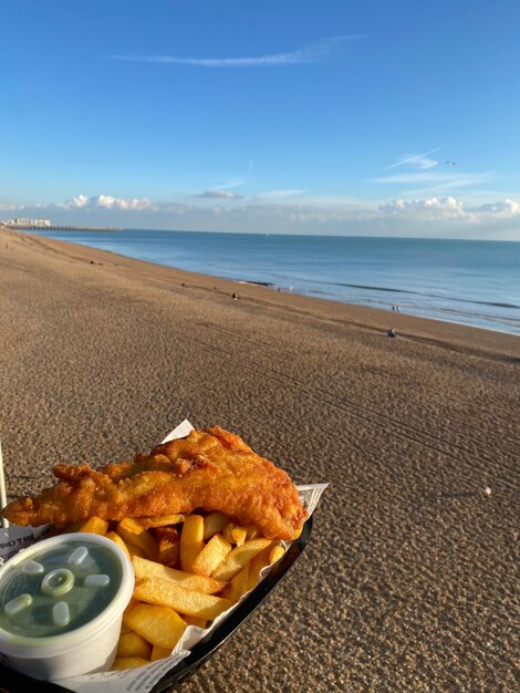 Foto peixe e batatas fritas