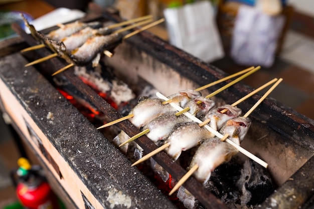 Peixe grelhado tradicional japonês