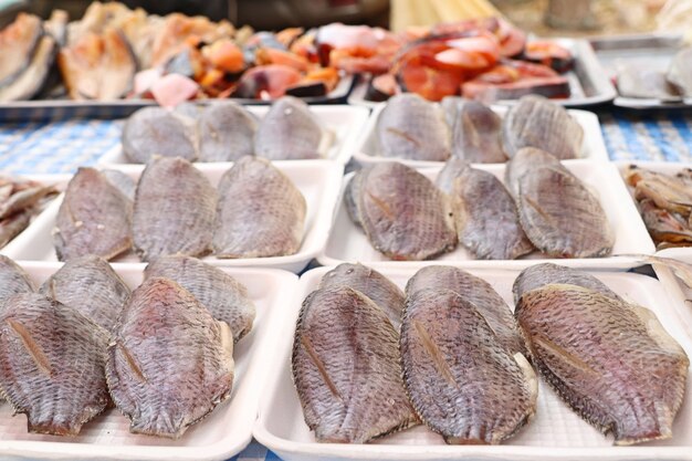 Peixe seco no mercado