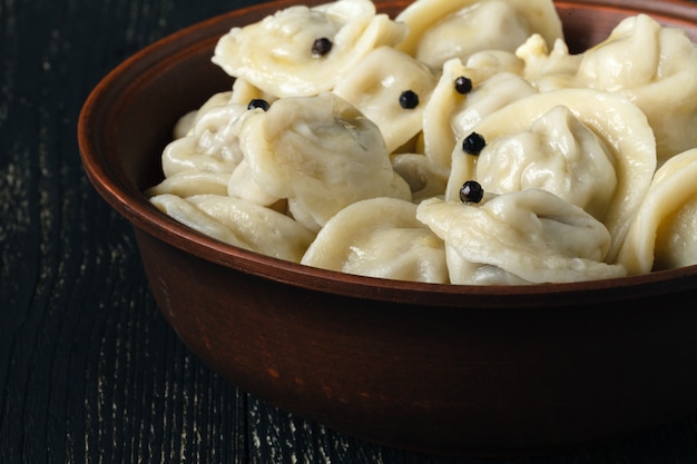 Pelmeni de dumping tradicional russo