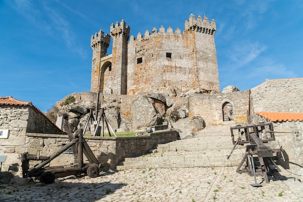 Penedormo portugal 23 de outubro de 2017 castelo medieval de penedono castelo de penedono ou castelo do magrico na província de penedormo beira portugal