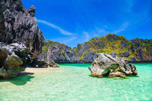 Penhasco de montanha em El Nido Filipinas