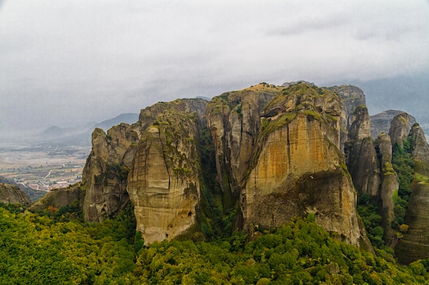 Penhascos e mosteiros de Meteora