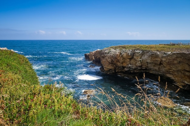 Penhascos e Oceano Atlântico Galiza Espanha