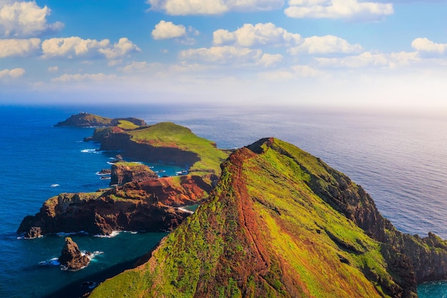 Península de Sao Lourenco y faro Farol da Ponta Islas Madeira Portugal