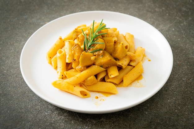 Penne de abóbora molho alfredo