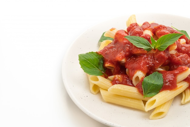 Penne pasta en salsa de tomate