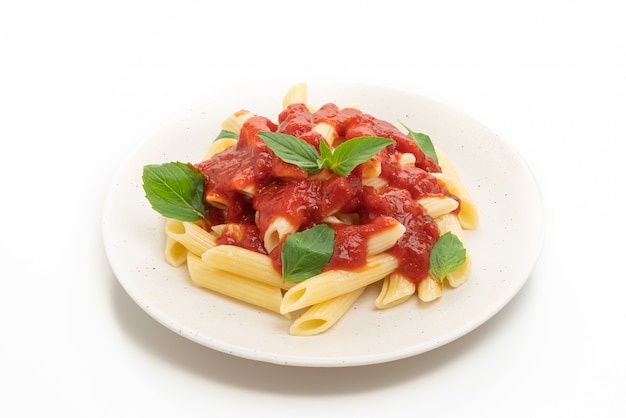 Penne pasta en salsa de tomate