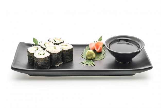 pepino maki sushi - estilo de comida japonesa