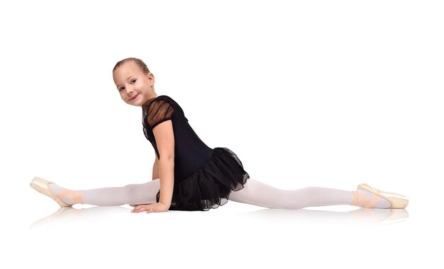 La pequeña bailarina se sentó en la cuerda.