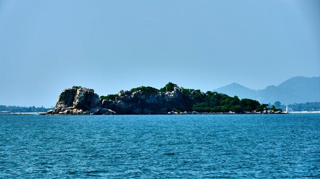 Pequena ilha perto de koh samui, na tailândia