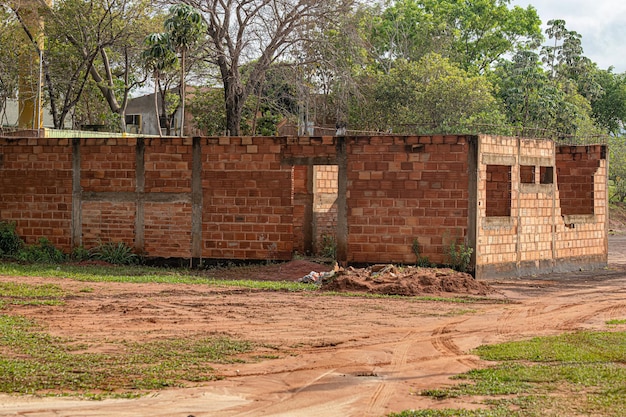 Pequeno prédio em construção