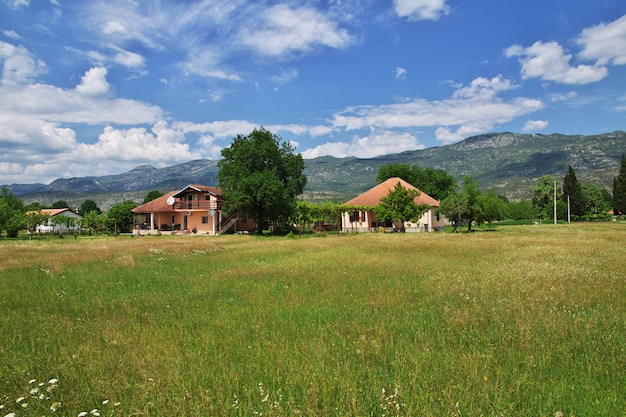 Foto el pequeño pueblo de montenegro