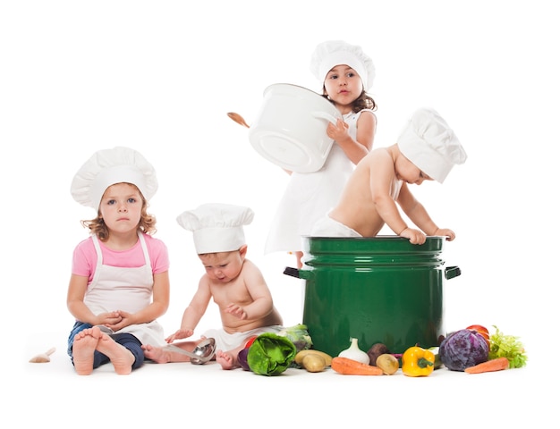 Pequeños chefs cocinan