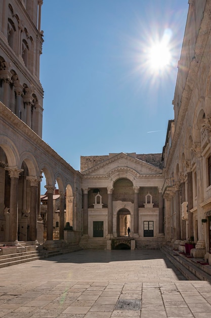 Peristilo en el Palacio de Diocleciano Split Croacia