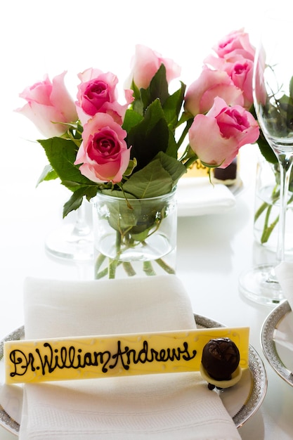 Personifiziertes Gast-Schokoladen-Namensschild für die Hochzeit.