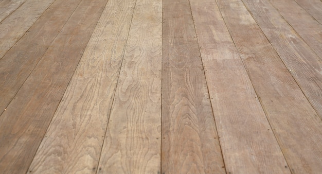 Perspectiva de piso de tablones de madera.
