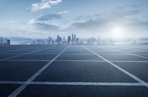 Perspectivas de autopistas, pavimento de asfalto, commer de construcción de la ciudad