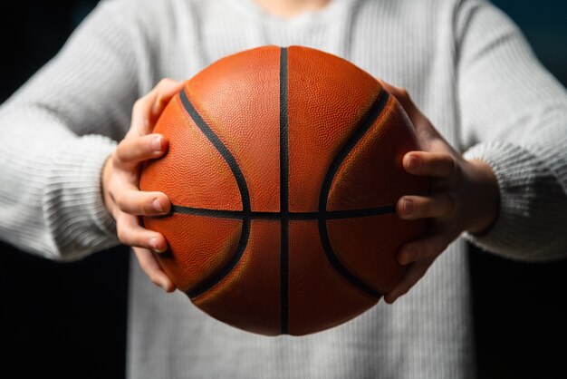 Três vezes no topo do mundo com a bola de basquete nas mãos