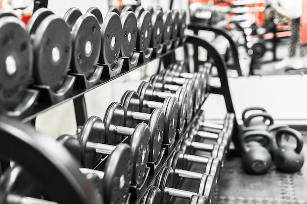 Pesas en el gimnasio