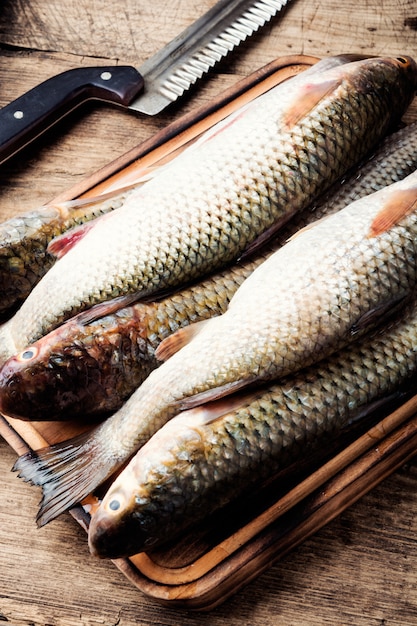 Pescado crudo con especias