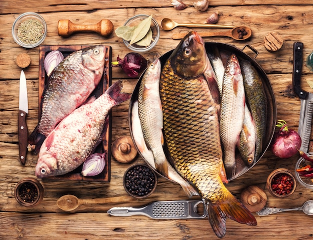 Foto pescado e ingredientes frescos