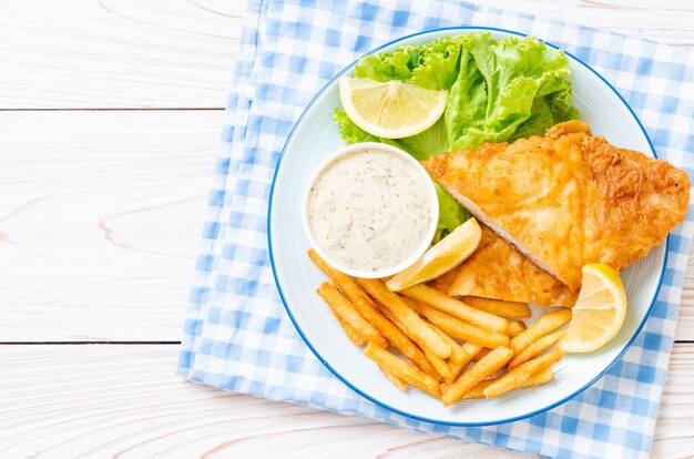 pescado y papas fritas