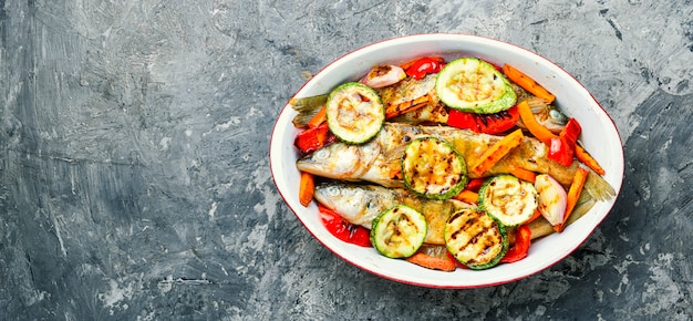 Pescado a la plancha con verduritas