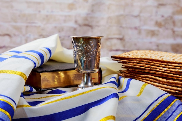 Foto pessach, jüdisches matzoh-brot, feiertag, matzoth-feier