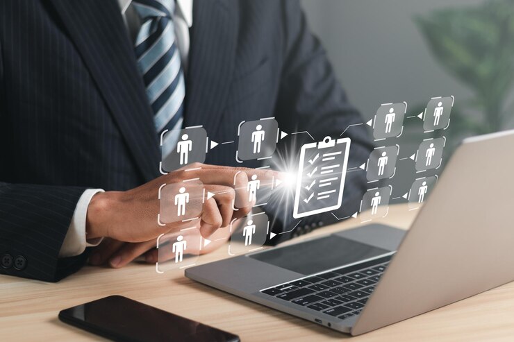 Foto pessoas de negócios que publicam documentos relacionados aos usuários na organização sistema de gerenciamento de informação empresarial sistema de gestão de documentos conceito de dms