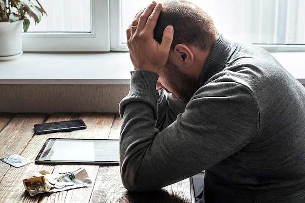 Foto pessoas em problemas de dinheiro de crise financeira