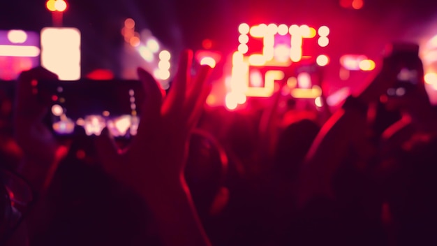 Pessoas em um concerto de música