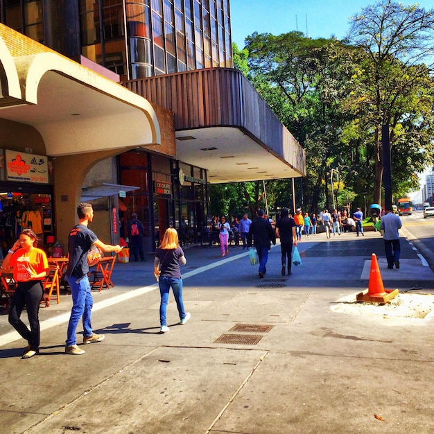 Foto pessoas na cidade