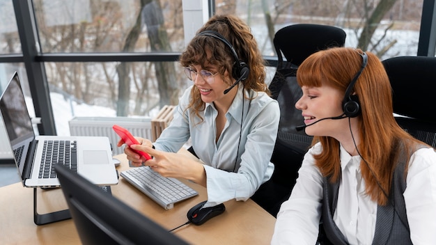 Pessoas que trabalham em call centers