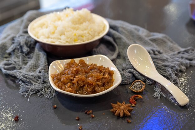 Foto petiscos tradicionais chineses relacionados à carne e frutos do mar