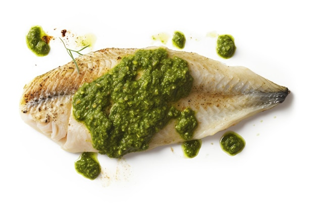 Pez blanca asada espinaca salsa de pesto mariscos fritos salsa verde filete de bacalao a la parrilla pescado blanco