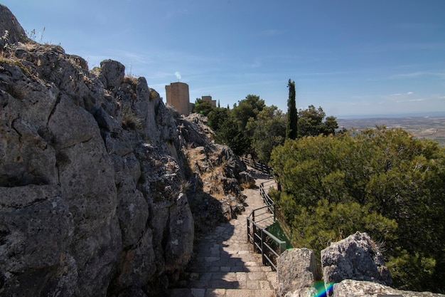 Pfade rund um die Burg Santa Catalina in Jaen, Spanien Herrliche Ausblicke auf der Spitze des Hügels