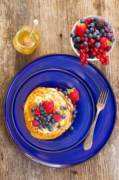 Pfannkuchen mit Beeren