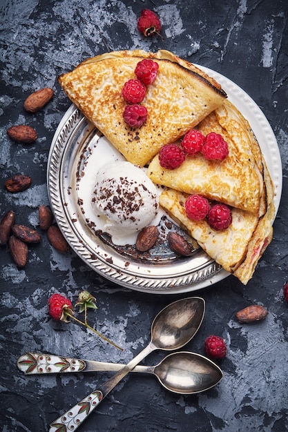 Pfannkuchen mit Beeren