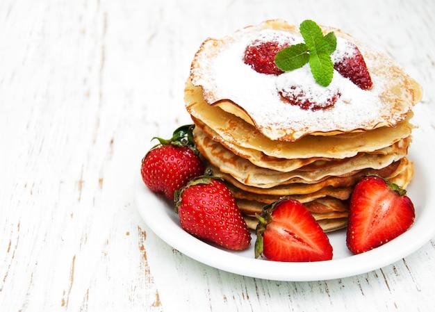 Pfannkuchen mit Erdbeeren