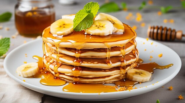 Pfannkuchen mit Joghurt und Honig