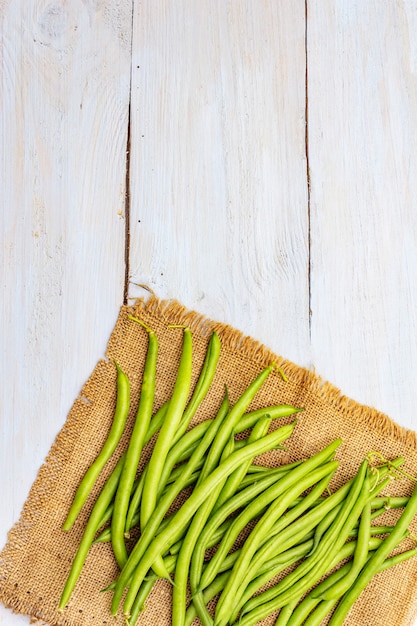 Phaseolus vulgaris, judías verdes o judías verdes en tela de saco rústico