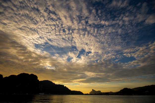 Phi Phi Island der berühmte Marksteinmeerblick von Thailand