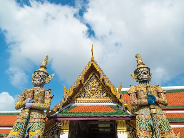 Phra Kaew - o templo do Buda de esmeralda em Bangkok, Tailândia