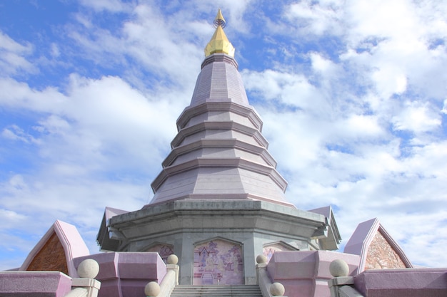 Phra Maha Dhatu Nabhapol Bhumisiri, Pagode an Nationalpark Doi Inthanon, Thailand.