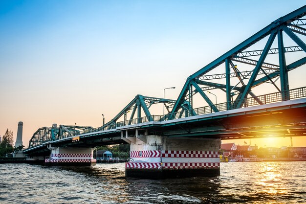 Phra Phuttha Yodfa Bridge