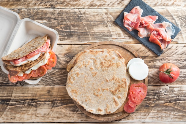 Piadina typisches italienisches Essen