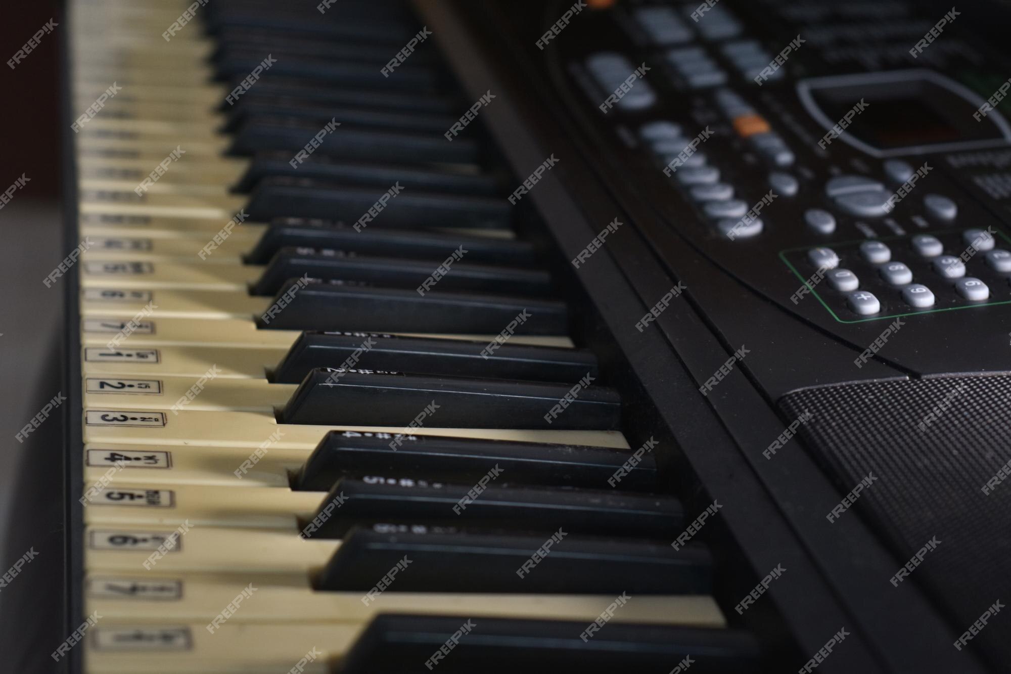 Jogo Da Música Do Piano Do Músico Do Pianista. Foto de Stock - Imagem de  chave, preto: 21569992